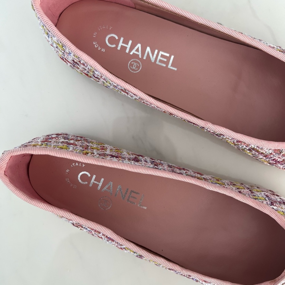 New CHANEL Pink Tweed Ballet Flats / Size 38 - Picture 9 of 14